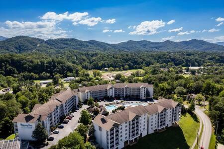 The Dean - Relaxing Condo With Pools Pigeon Forge Eksteriør bilde